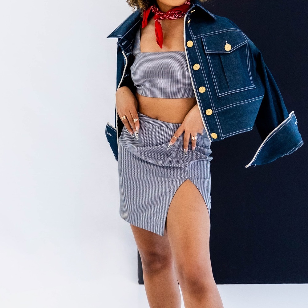 AHNĒSA Collection - Picture 7 of 8